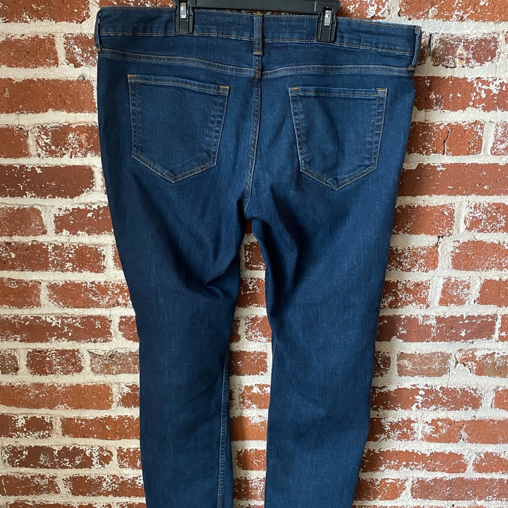 G.H. Bass Co. mid-rise, dark wash straight leg jeans - Picture 7 of 9
